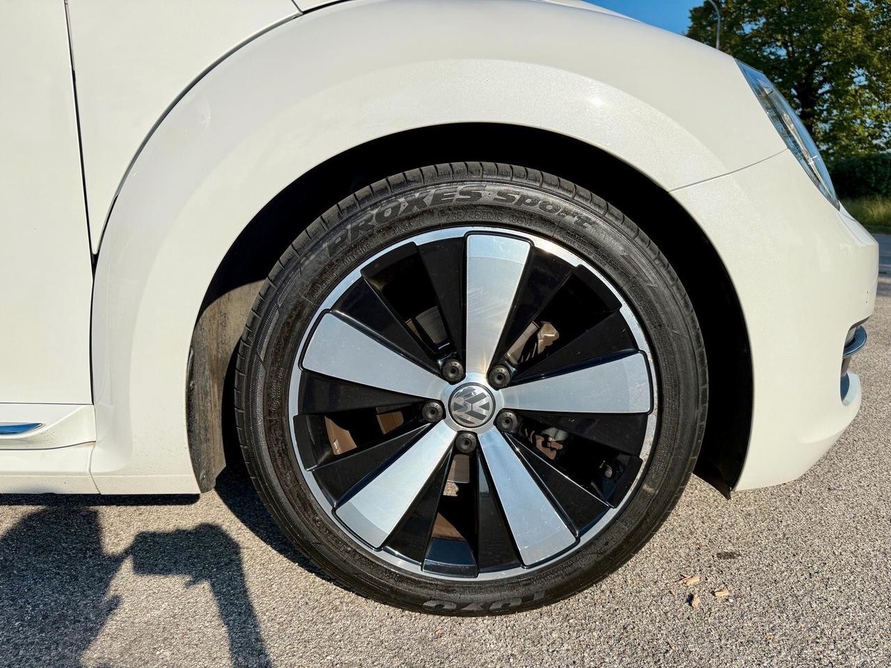 Volkswagen Maggiolino Cabrio 1.6 TDI Design 105cv