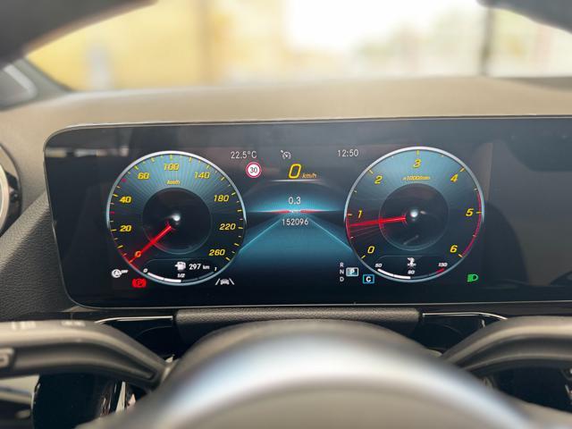 MERCEDES-BENZ GLA 200 d Premium AMG (Night Pack/Tetto Pan./Full Led)