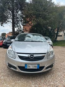 Opel Corsa 1.2 5 porte Cosmo