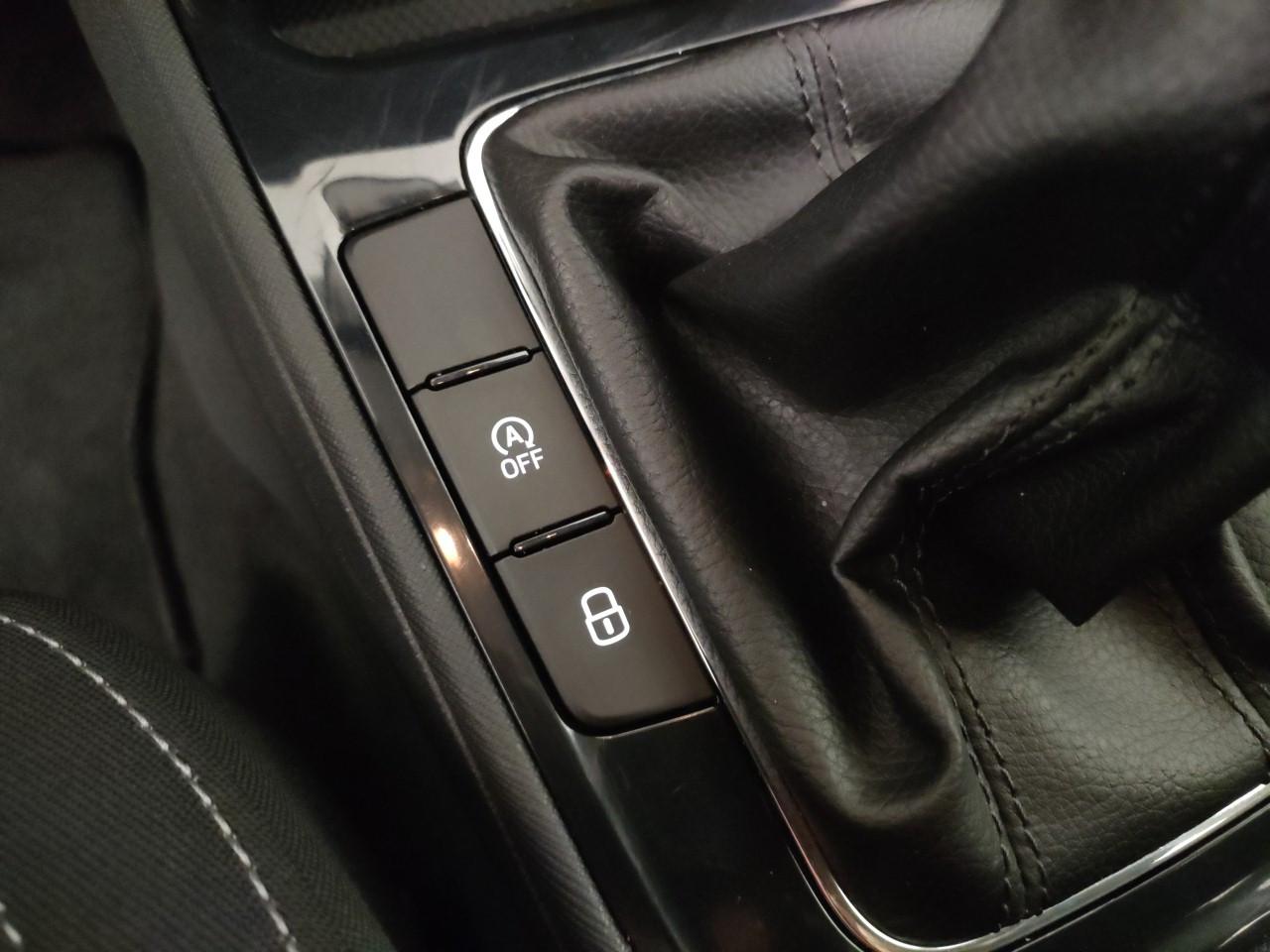 SKODA Fabia IV 2022 - Fabia 1.0 mpi Young Edition 80cv