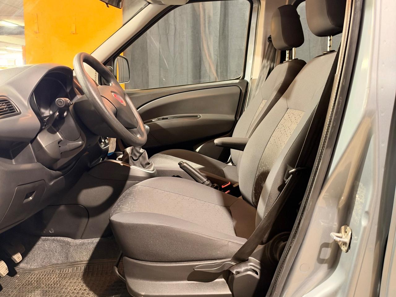 FIAT DOBLO 1.4 CON SOLI 73.313 KM IN CONDIZIONI DA VETRINA.