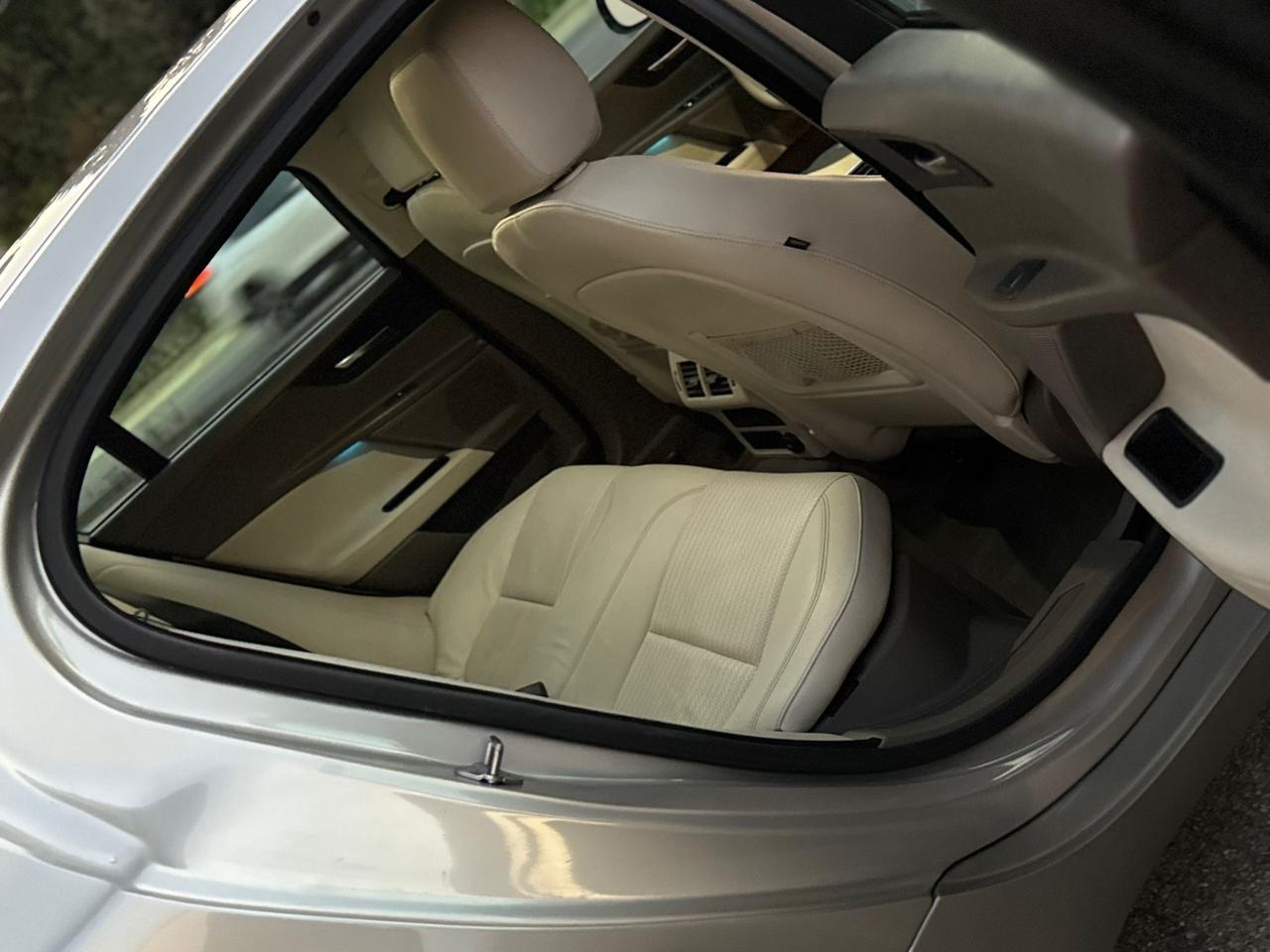 Jaguar XE 2.0 D 180 CV aut. Portfolio