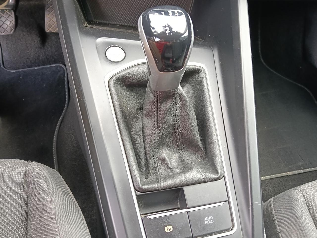 Volkswagen Golf 1.5 TSI Life #11539