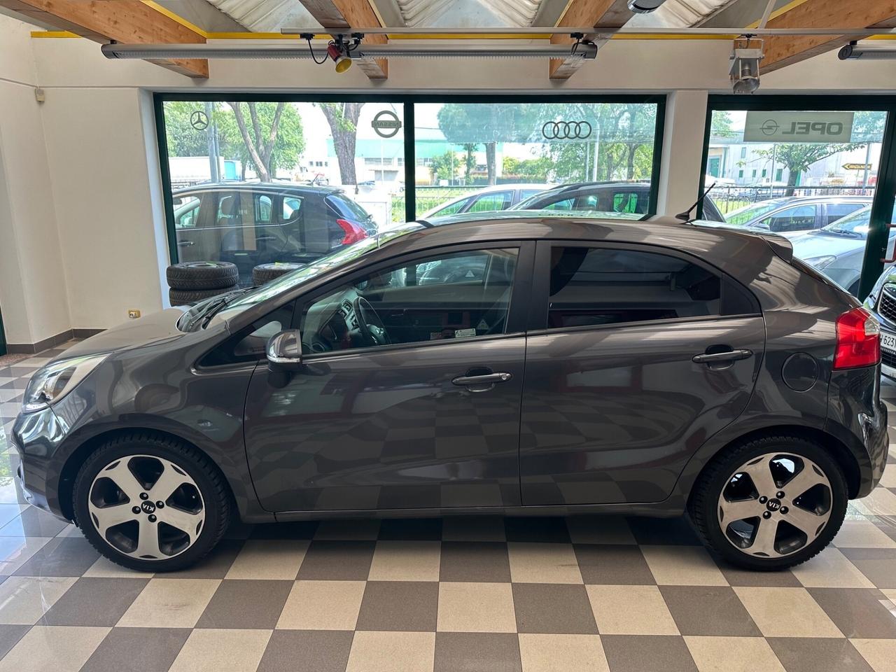 Kia Rio 1.1 CRDi WGT 5p. EX PLUS