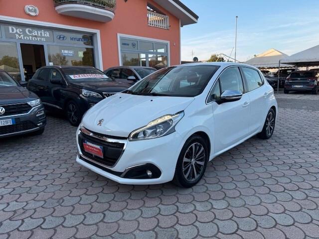 Peugeot 208 1.2 e-VTi 82CV Allure - 2017