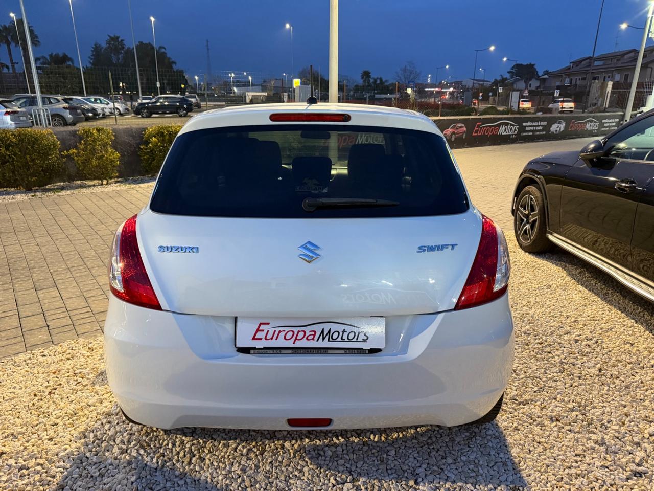 Suzuki Swift 1.3 DDiS 5 porte B-Cool Bi-Color