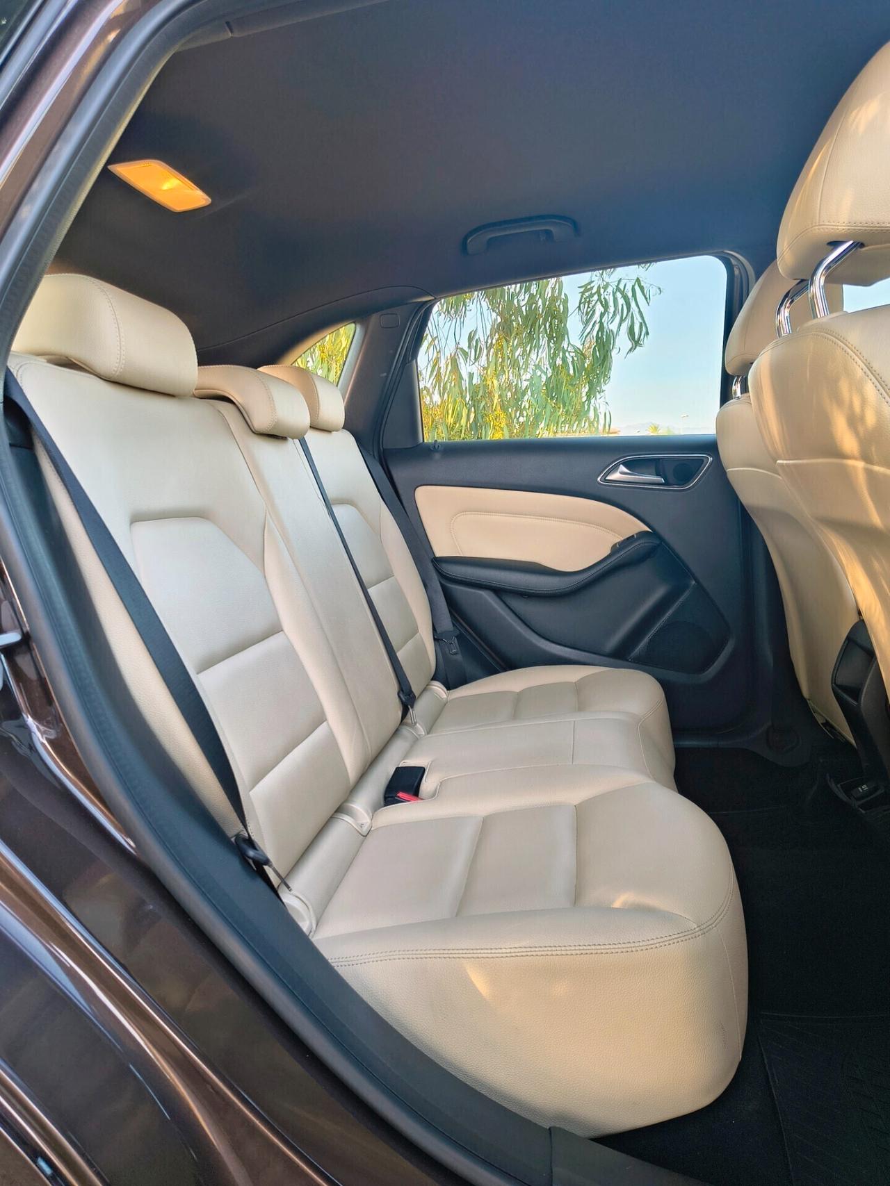 Mercedes Benz B 180 d 1.5 diesel 109cv Sport