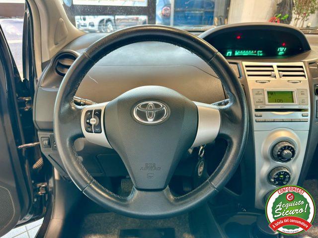 TOYOTA Yaris 1.0 5p. Sol *NEOPATENTATI*UNICO PROPRIETARIO*