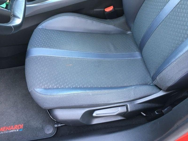 Peugeot 2008 BlueHDi 100 Allure Navi Pack
