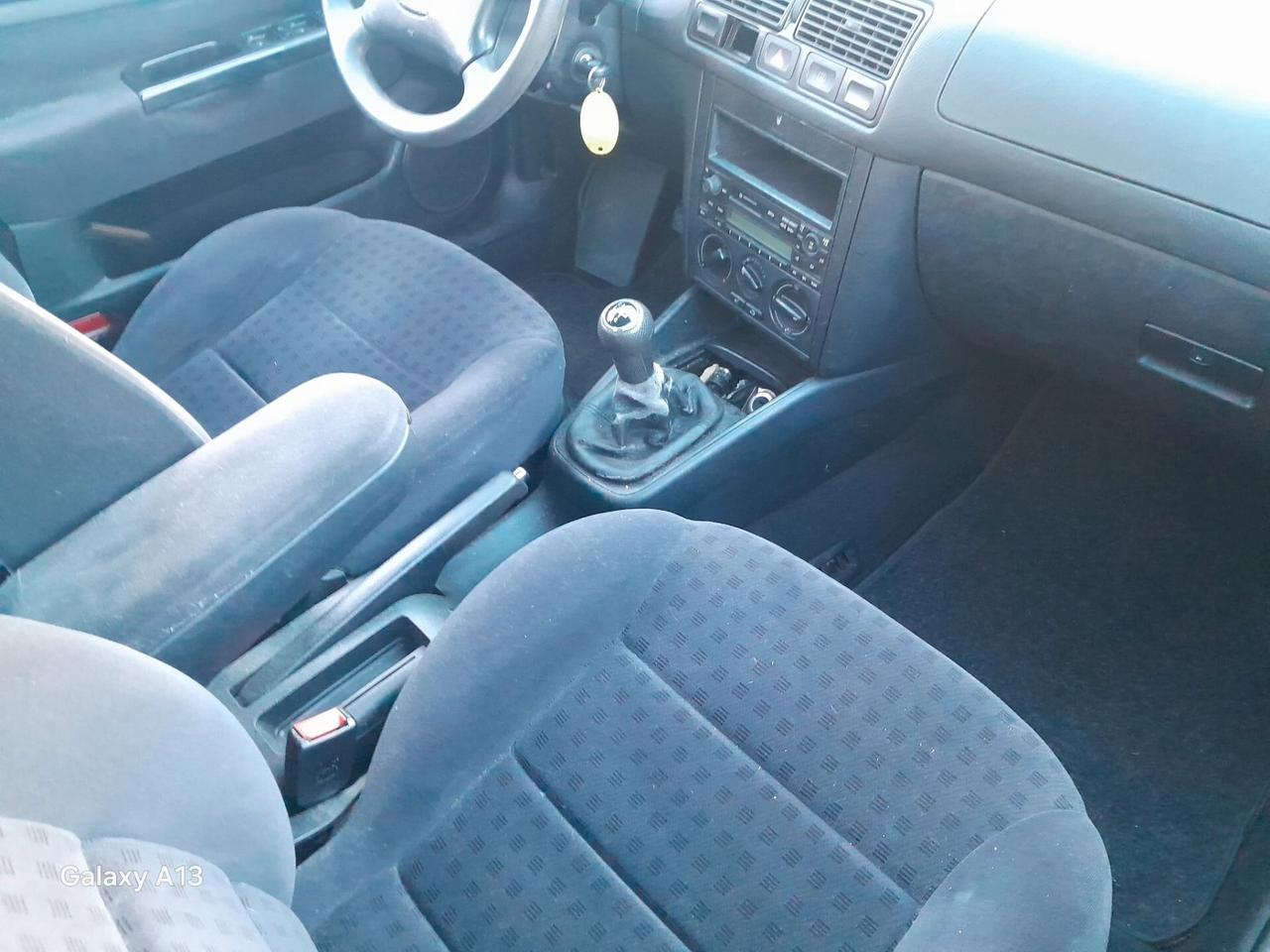 Volkswagen Golf 1.6 16V cat 5 porte Comfortline
