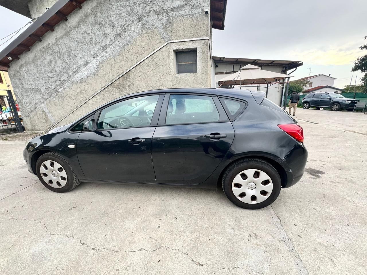 Opel Astra 1.4 100CV Edition