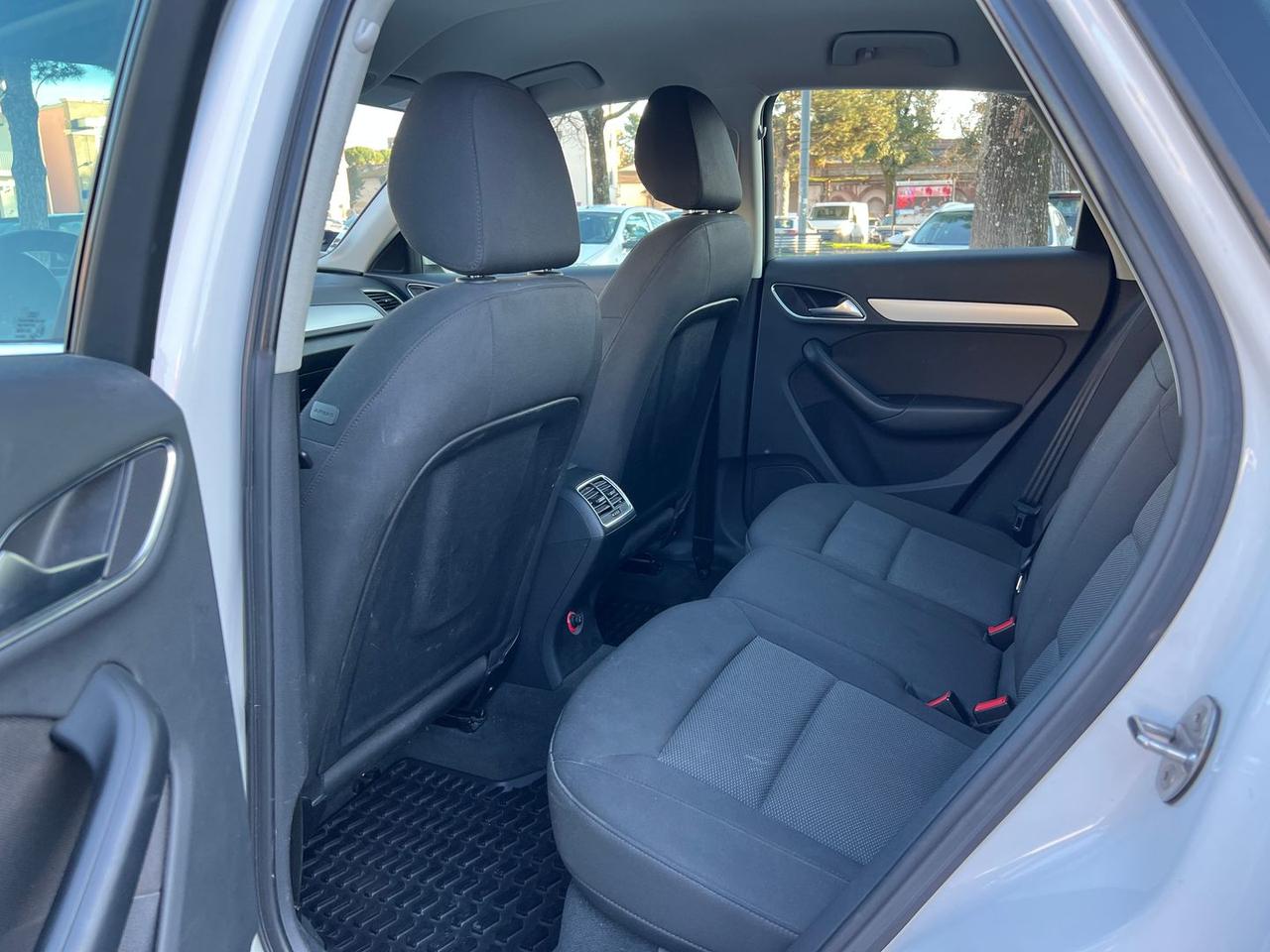 Audi Q3 2.0 TDI #9611