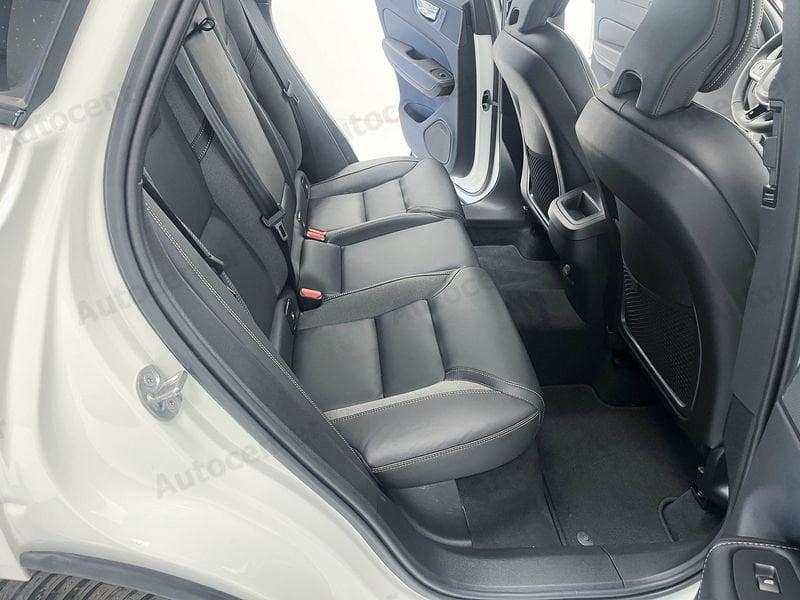 Volvo XC60 XC60 B4 (d) FWD GEARTRONIC PLUS DARK