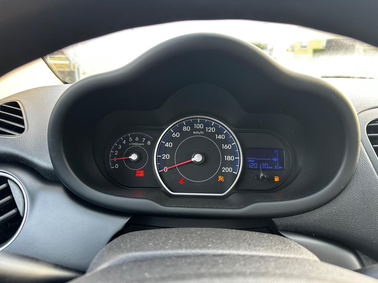 Hyundai i10 1.1 12V FiorucciCON TETTUCCIO APRIBILE