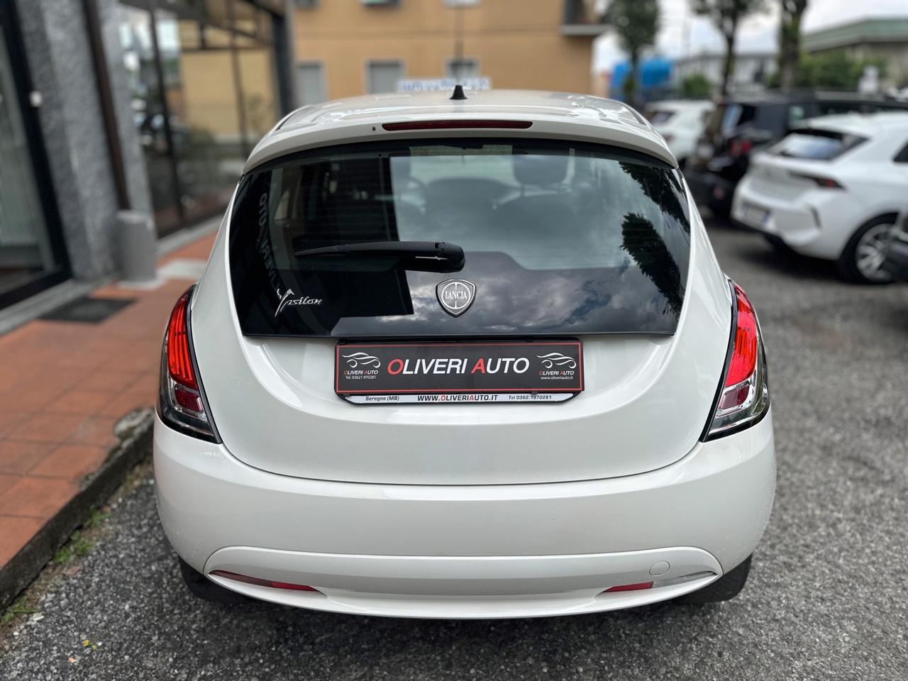 Lancia Ypsilon GPL 5p Neopatentati perfetta!