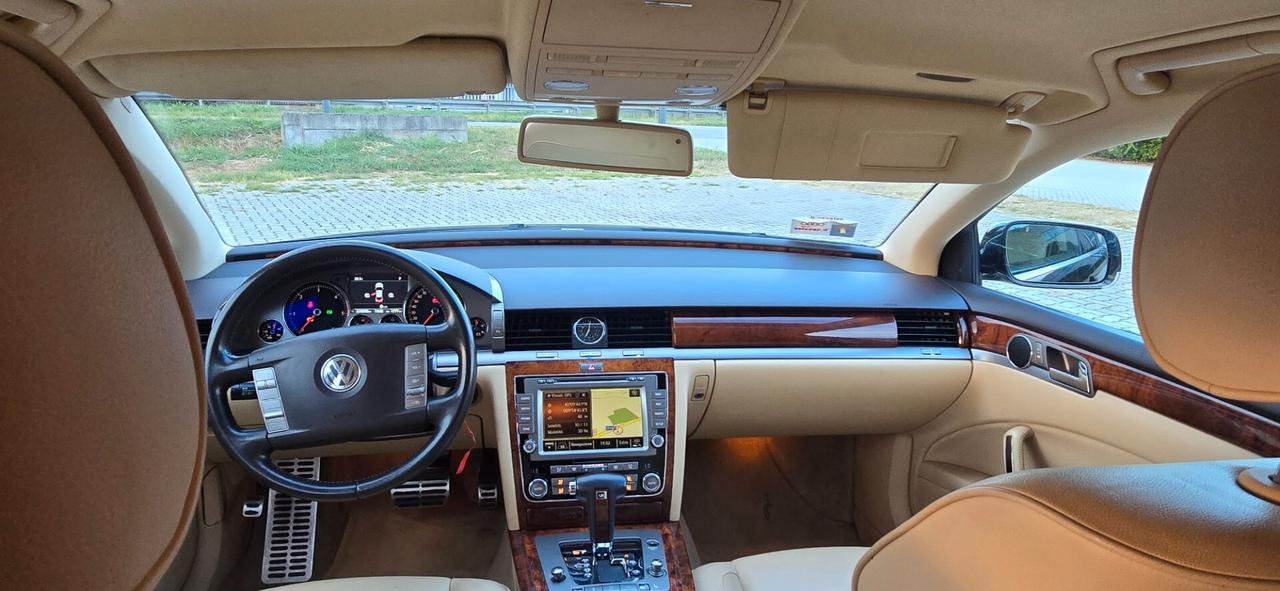 Volkswagen Phaeton 3.0/240 V6 TDI DPF 4mot. tip. 5 posti