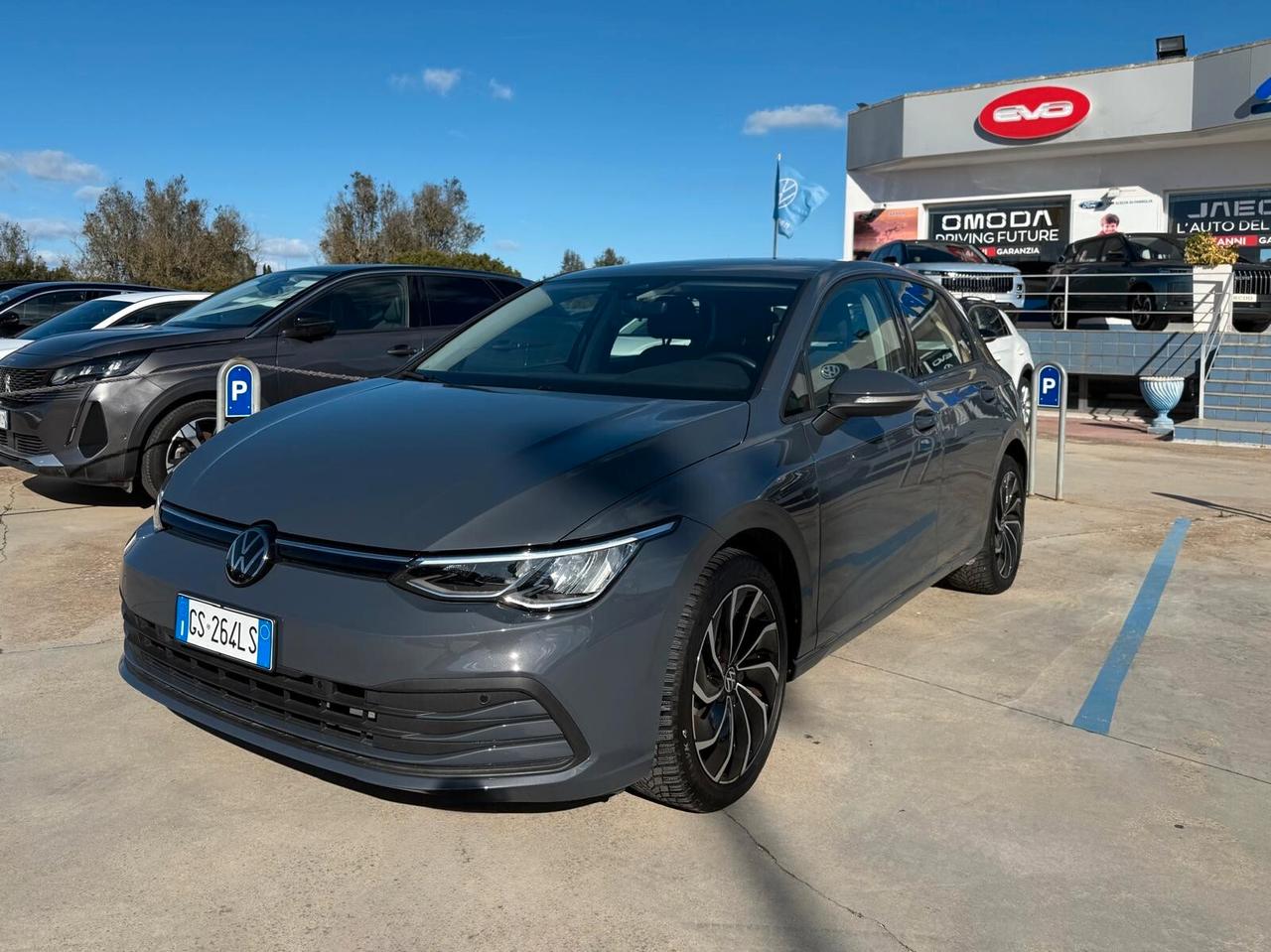 VW GOLF 8 1.0 HY DSG LIFE - KM 20.000 - AZIENDALE