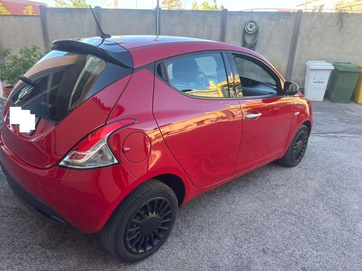 LANCIA Ypsilon 1.0 FireFly S&S Hybrid Oro