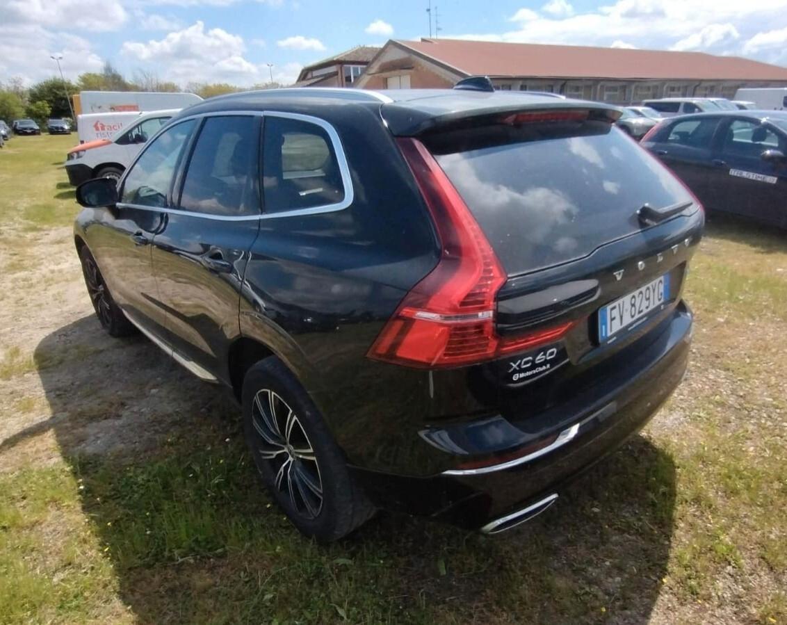 Volvo XC 60 XC60 D4 AWD Inscription TETTO NAVY PELLE LED 19