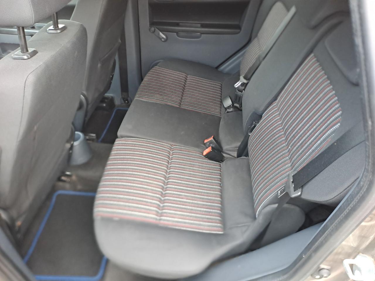 Mitsubishi Colt 1.3 5p. Inform