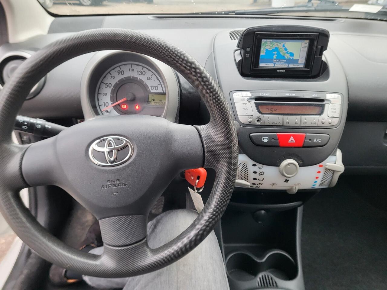 Toyota Aygo 1.0 12V VVT-i 5 porte Active Connect