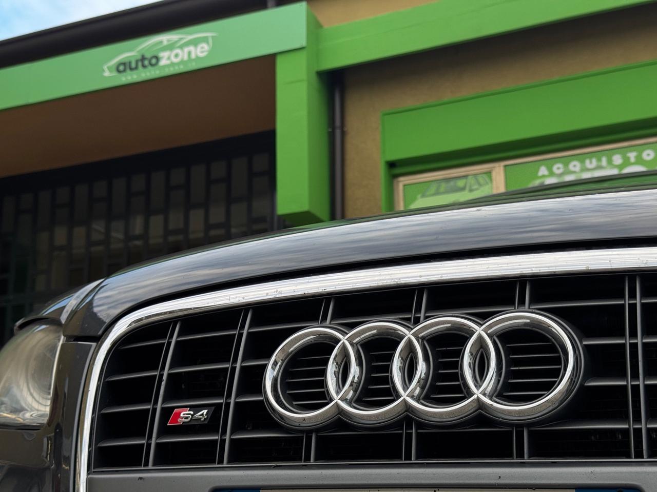 Audi A4 S4 4.2 V8 Avant quattro