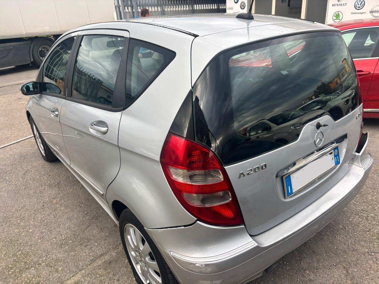 Mercedes-benz A 200