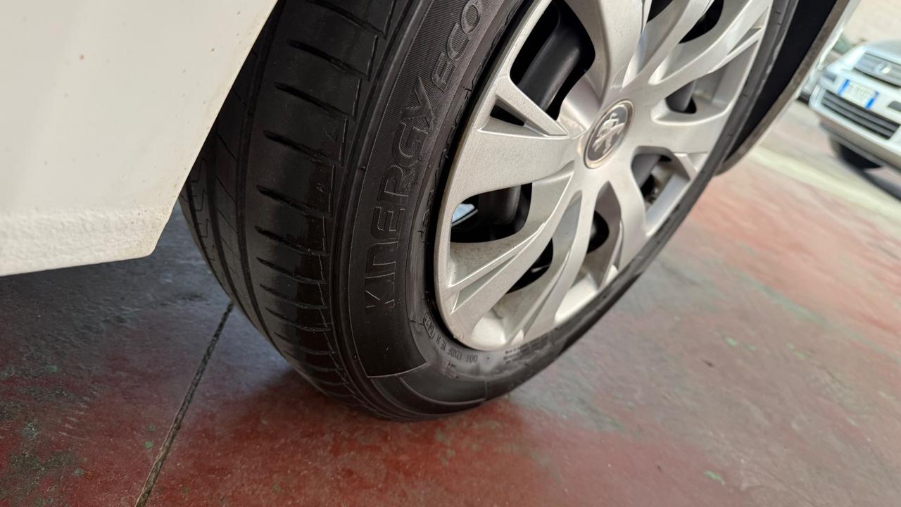 Peugeot 208 PureTech 82 5 porte Allure