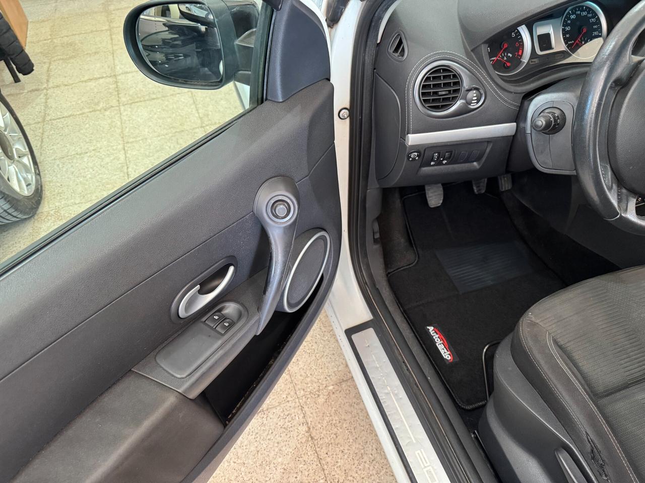 Renault Clio 1.2 16V 5 porte GPL Dynamique