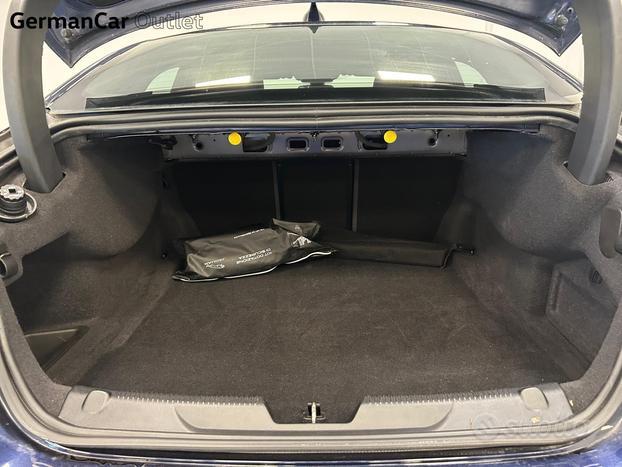 Jaguar XE 2.0d i4 r-sport awd 180cv auto my18