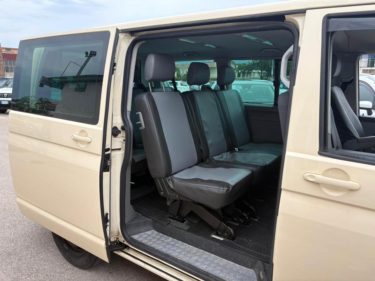 Volkswagen Transporter 2.0 TDI 140CV PL Kombi