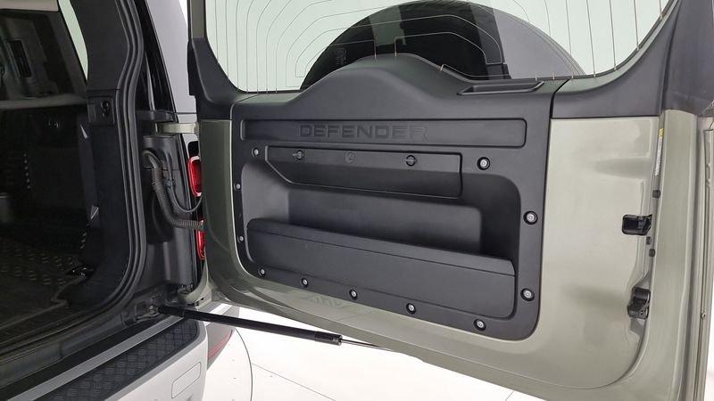 Land Rover Defender 110 3.0D I6 200 CV AWD Auto SE Autocarro N1