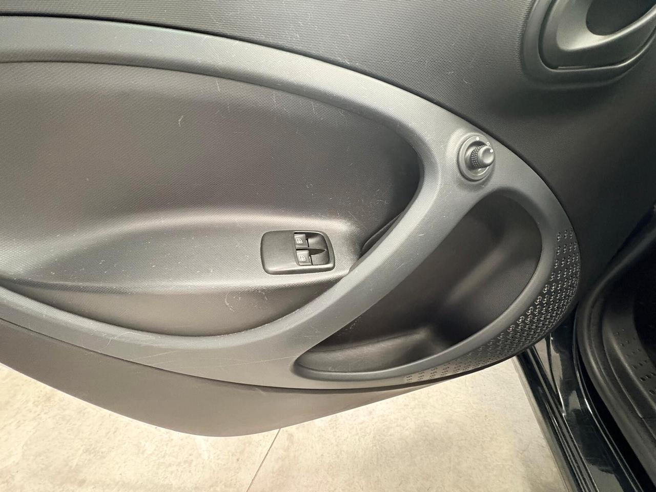 Smart ForFour 70 1.0 twinamic Youngster