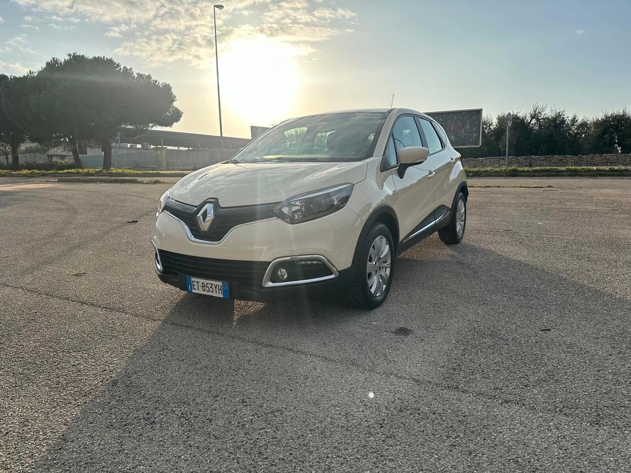 Renault Captur 1.5DCI 90 CV GANCIO TRAINO ORIGINALE RENAULT