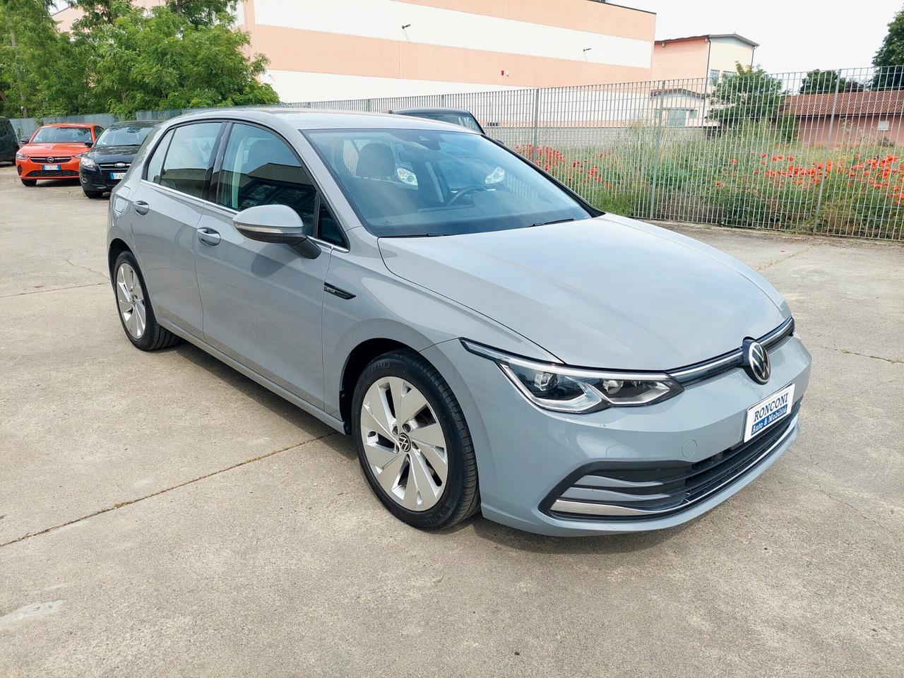 VOLKSWAGEN Golf 1.5 TGI DSG Style - 2020