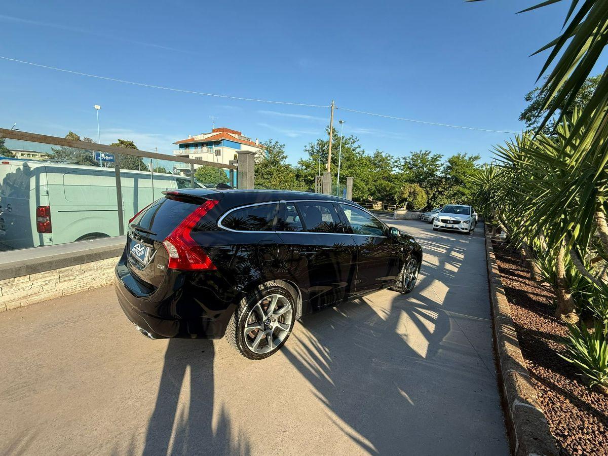 VOLVO - V60 - D2 Geartronic Volvo Ocean Race