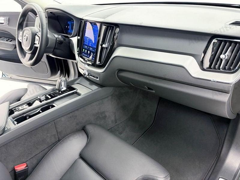 Volvo XC60 XC60 T6 PLUG IN RECHARGE PHEV PLUS DARK AWD AUT