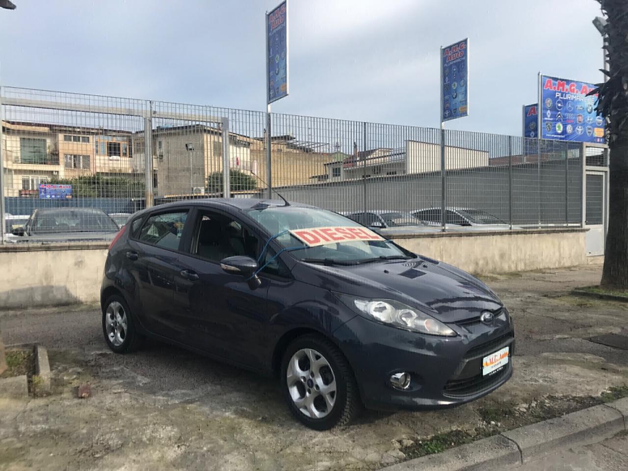 Ford Fiesta 1.4 TDCi 70CV 5 porte Titanium