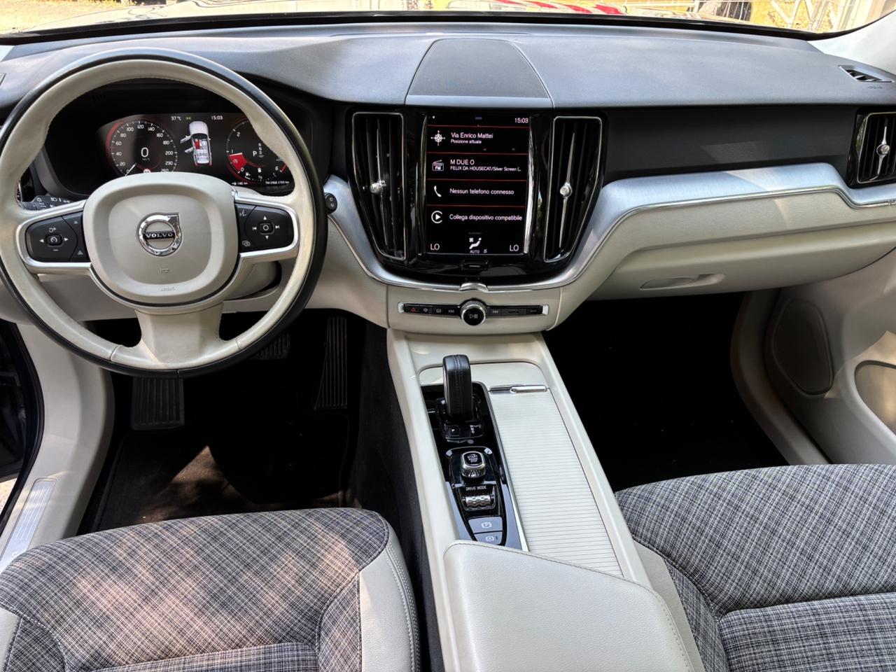 Volvo XC 60 XC60 B4 (d) AWD Geartronic Inscription