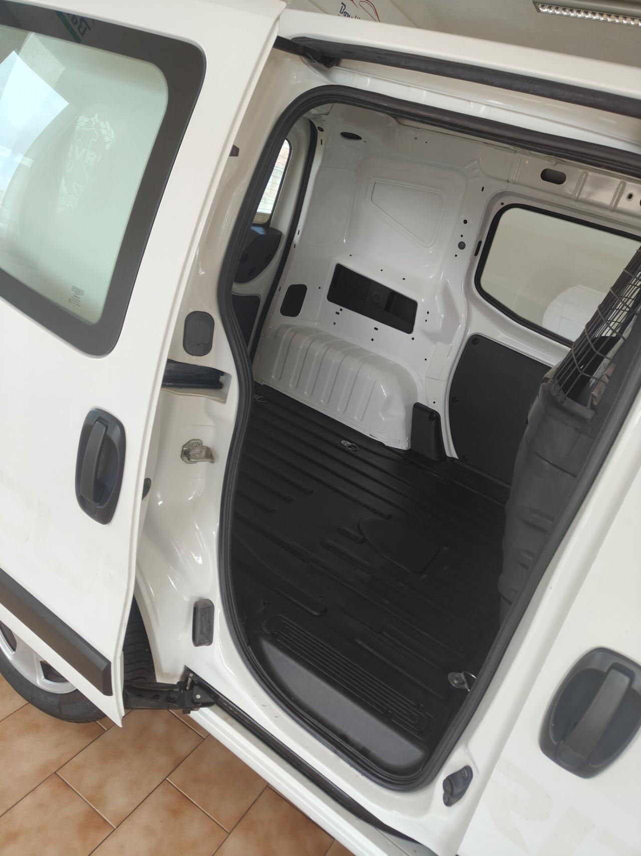 Fiat Fiorino 1.3 MJT 95CV Cargo SX