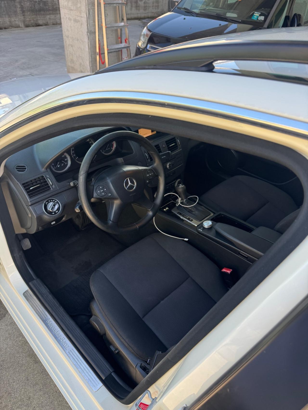 Mercedes-benz C 220 CDI S.W. BlueEFFICIENCY Executive