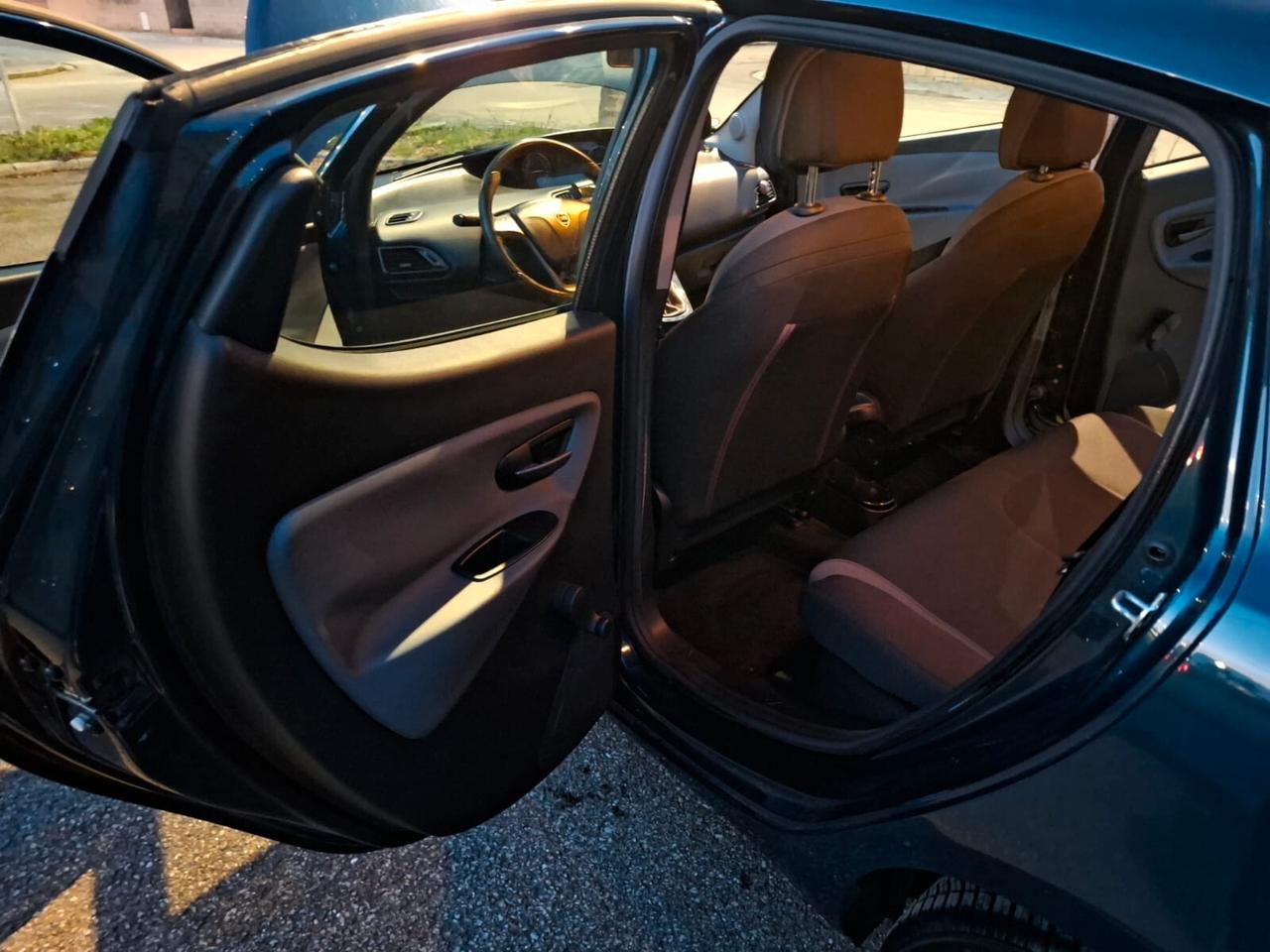 Lancia Ypsilon 1.2 5 porte GPL del 16 SOLO 128.000 KM