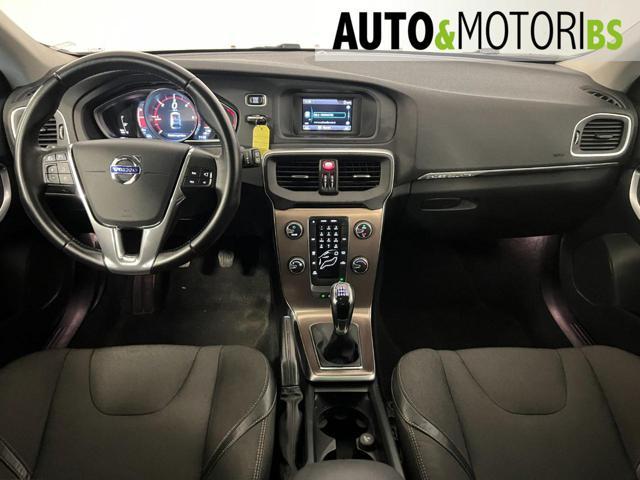 VOLVO V40 Cross Country D2 Business