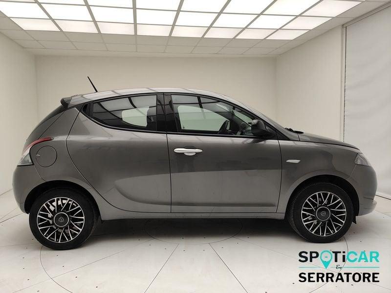 Lancia Ypsilon III 2021 1.0 firefly hybrid Gold Plus s&s 70cv 5p.ti