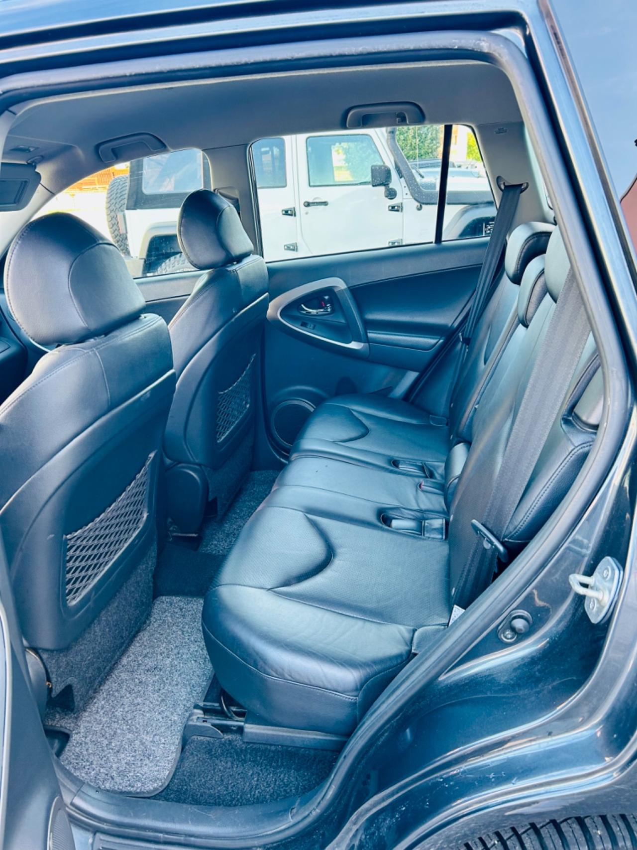 Toyota RAV 4 RAV4 2.2 D-4D 136 CV Luxury