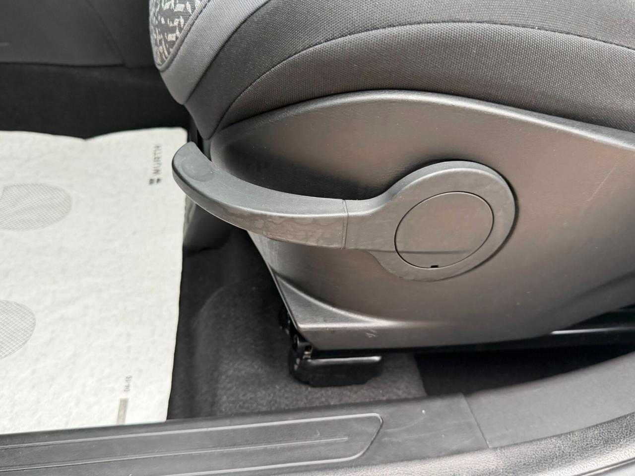 Lancia Ypsilon 1.2 69 cv. ELEFANTINO BLU