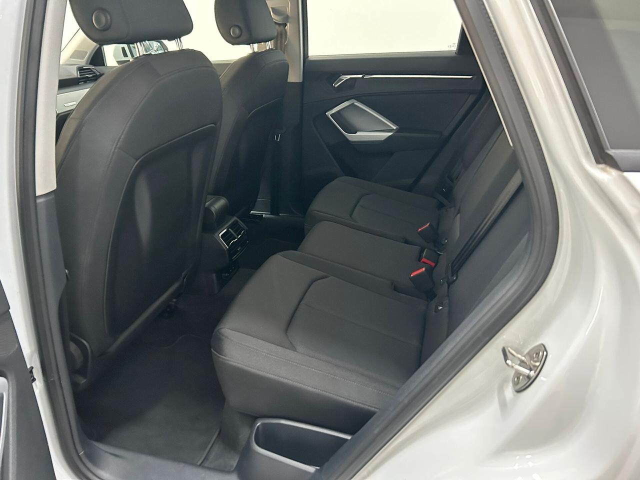 Audi Q3 35 TDI S tronic Business Advanced