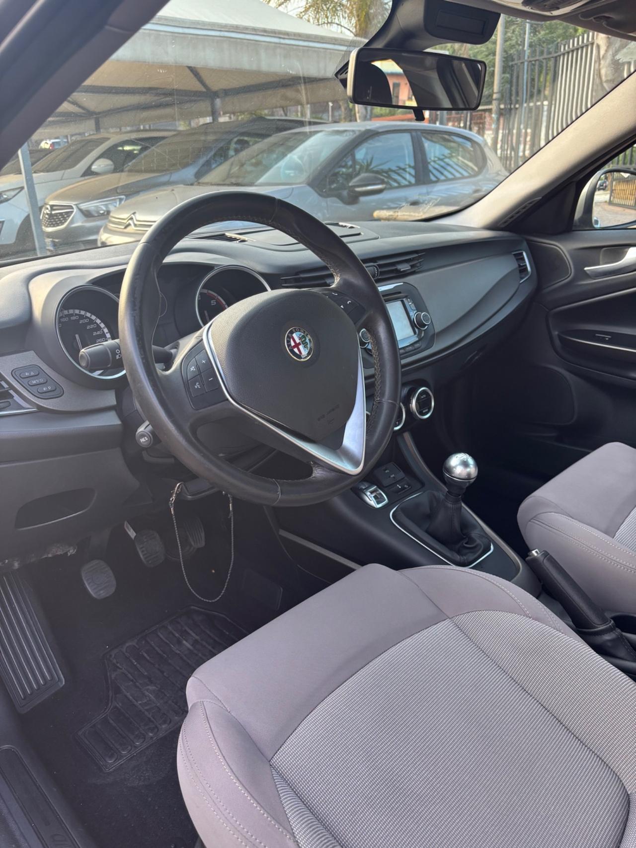 Alfa Romeo Giulietta 1.6 JTDm-2 105 CV Distinctive