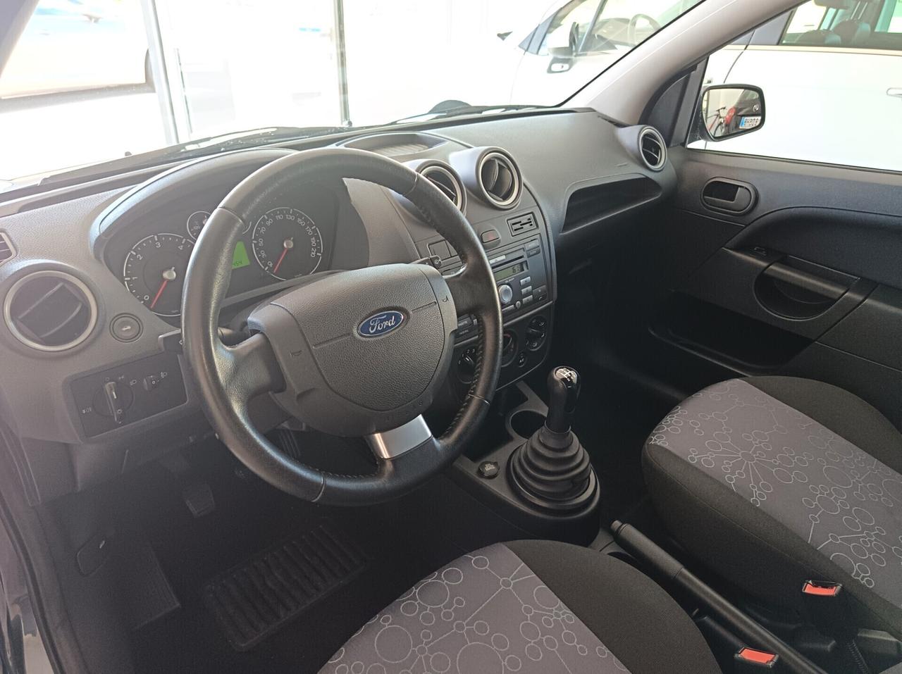Ford Fiesta 1.4 TDCi 3p. Ghia 127000km