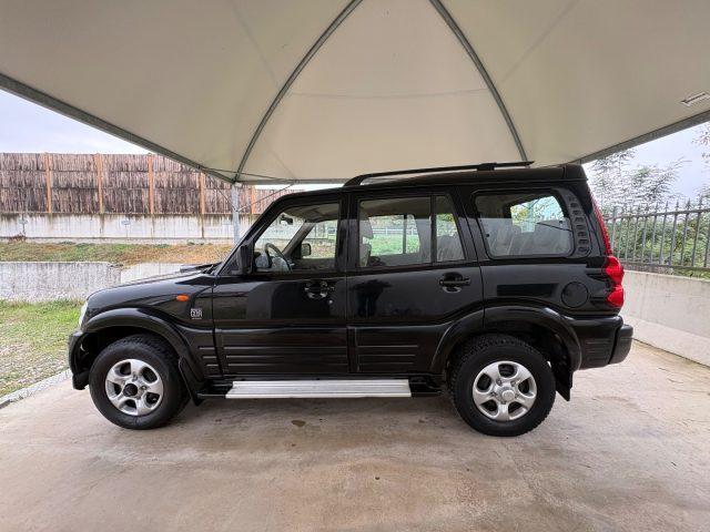 MAHINDRA Goa 2.5 CRDe 4WD 4X4 6 PSOTI KM E MOTORE ORIGINALI